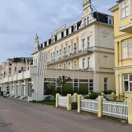 Idyllisches-ferienhaus-strandhaus